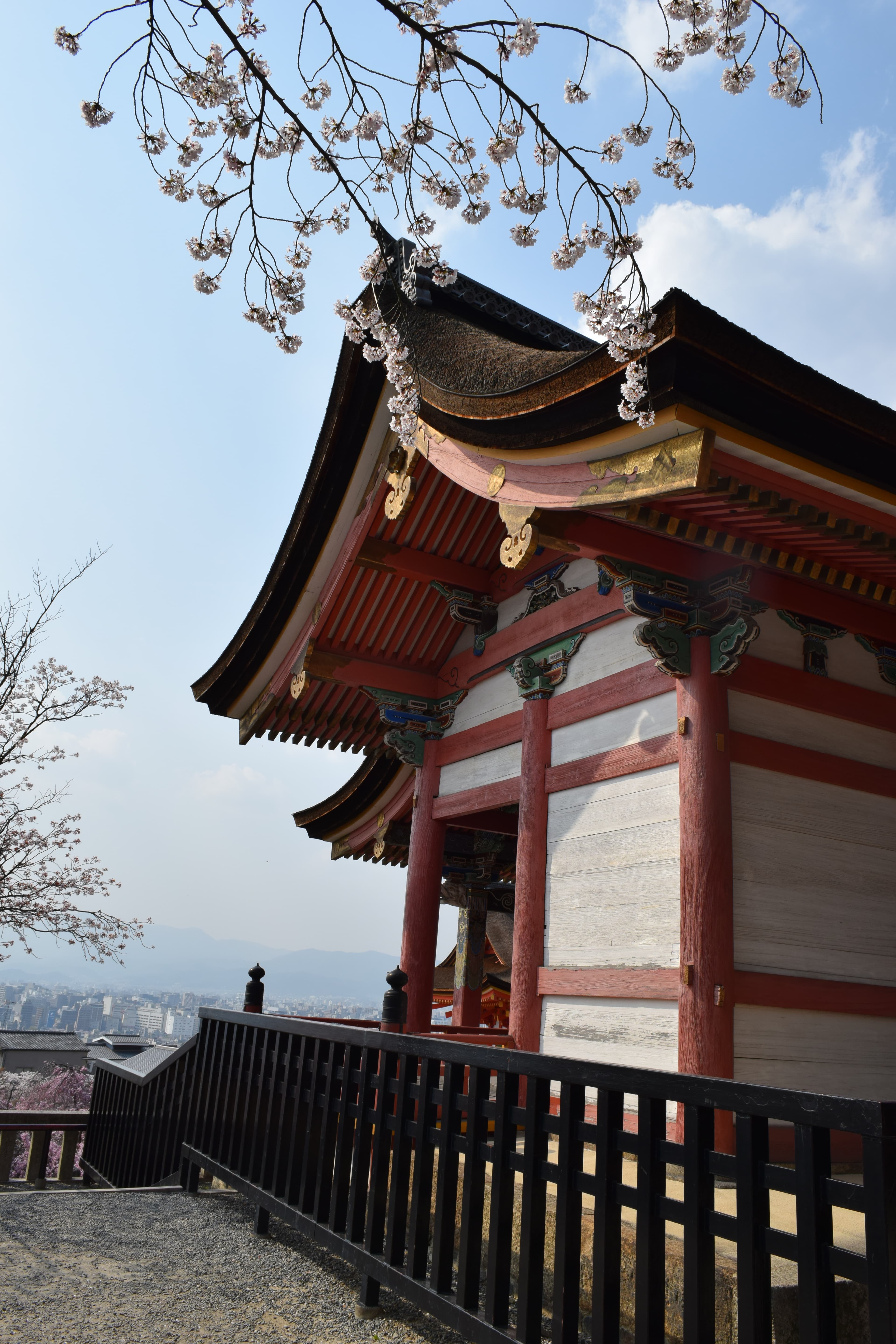 Sai-mon, Kiyomizu-dera, Kyoto, Japan.